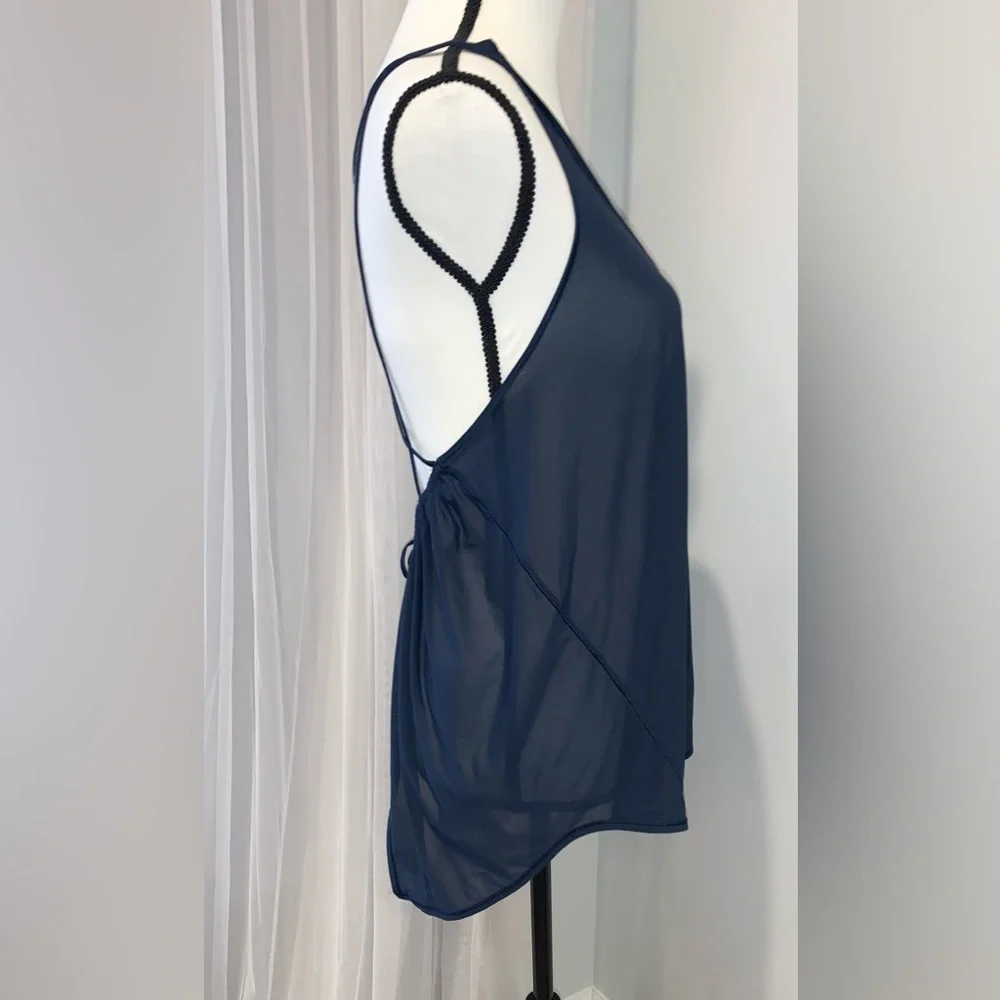 LULULEMON Athletica women’s criss cross navy top size large 10 12 - Picture 5 of 9